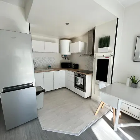 Le Robinsonnais 2 Pieces, Proche Du Coeur De Et De Toutes Commodites Apartment *
