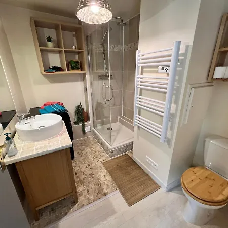 Apartment Le Robinsonnais 2 Pieces, Proche Du Coeur De Et De Toutes Commodites *